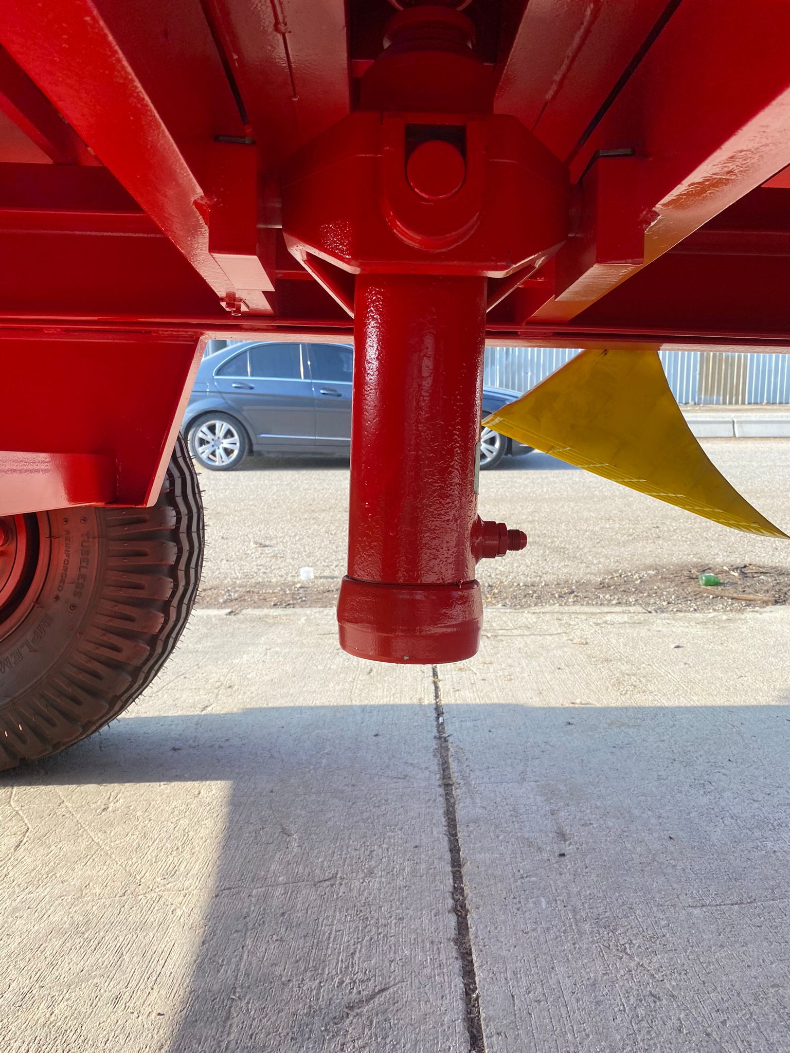 5 TON  ÜC YANA DEVİRME DAMPERLİ RÖMORK